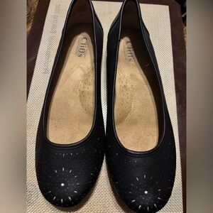 Women's Cliffs by White Mountain Black Ballet Flats